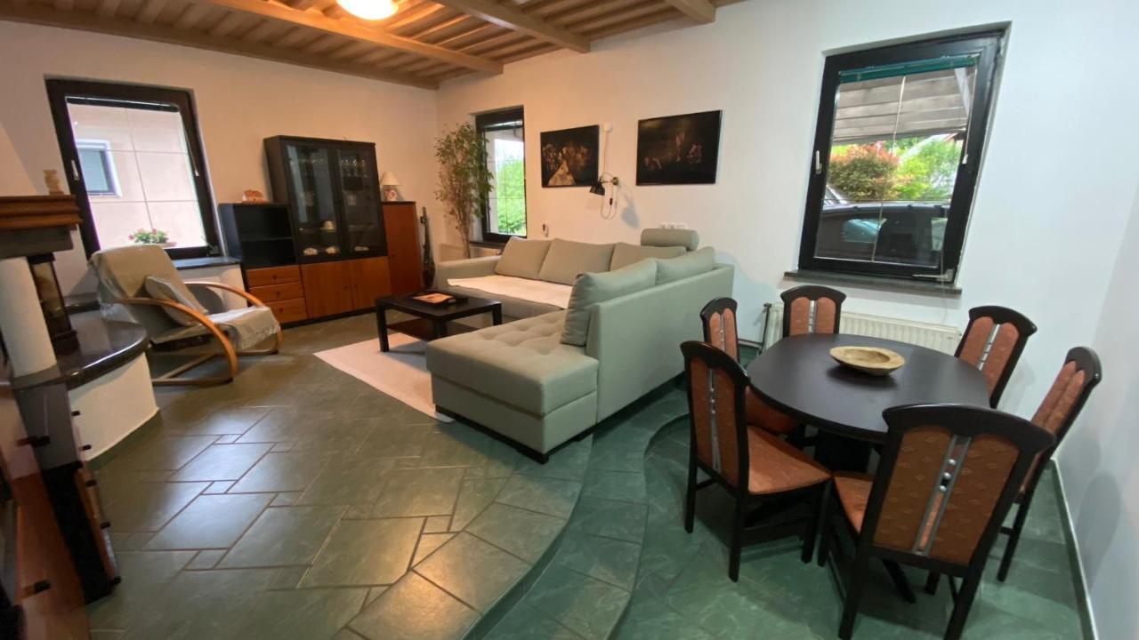 Apartma Nomad 노보메스토 외부 사진